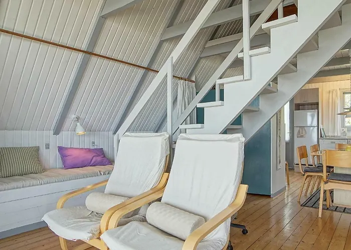 Seaside Escape With Views - By Traum